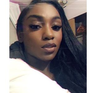 Meet your Posher, Shawna